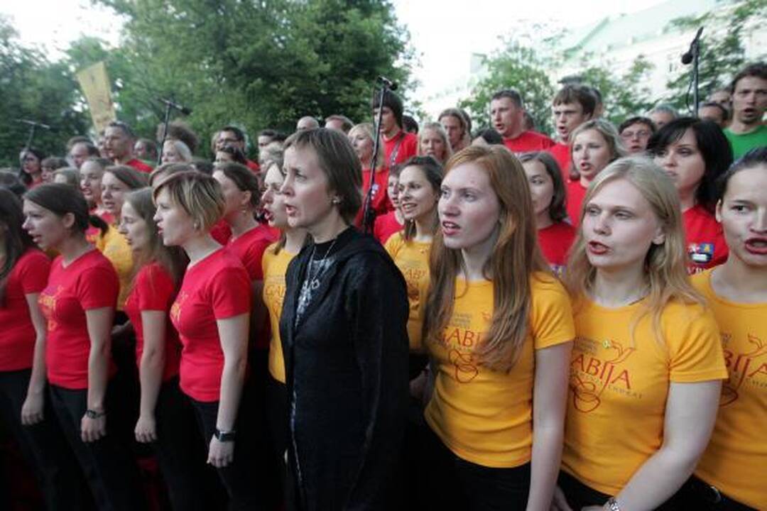 Pasaulyje suskambo Lietuvos himnas (papildyta)