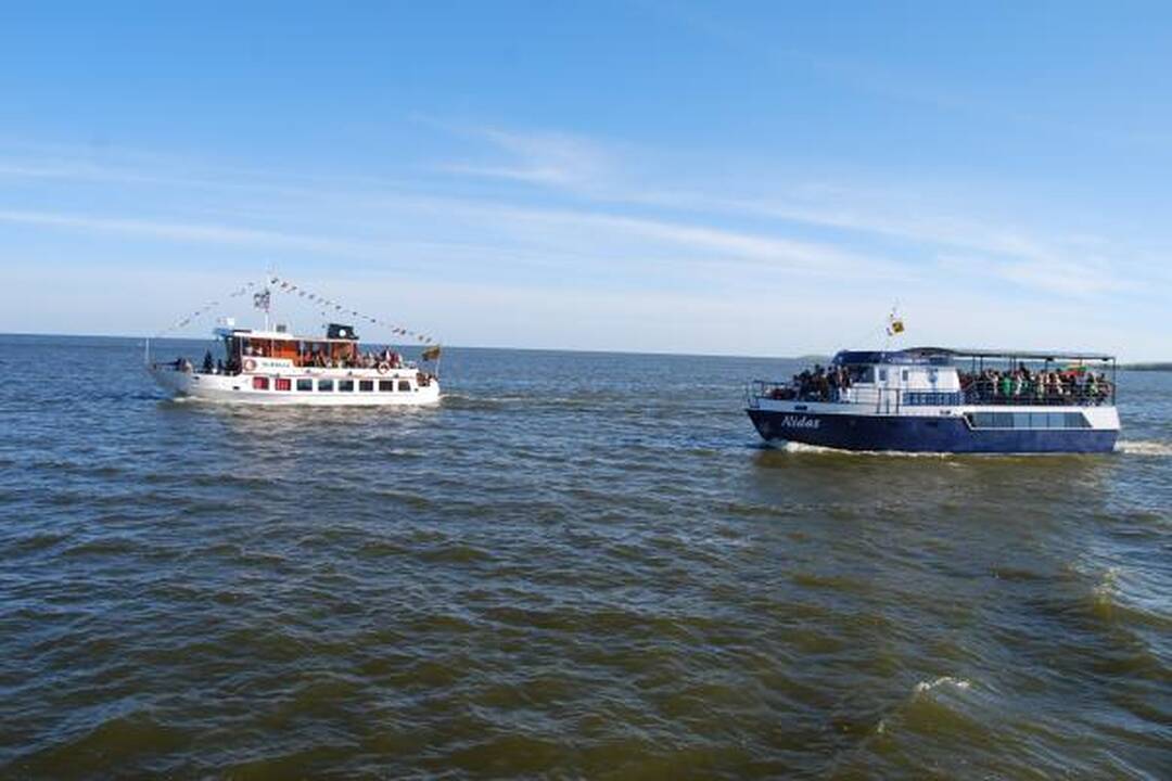 Nidos laivų parade liejosi linksmybės