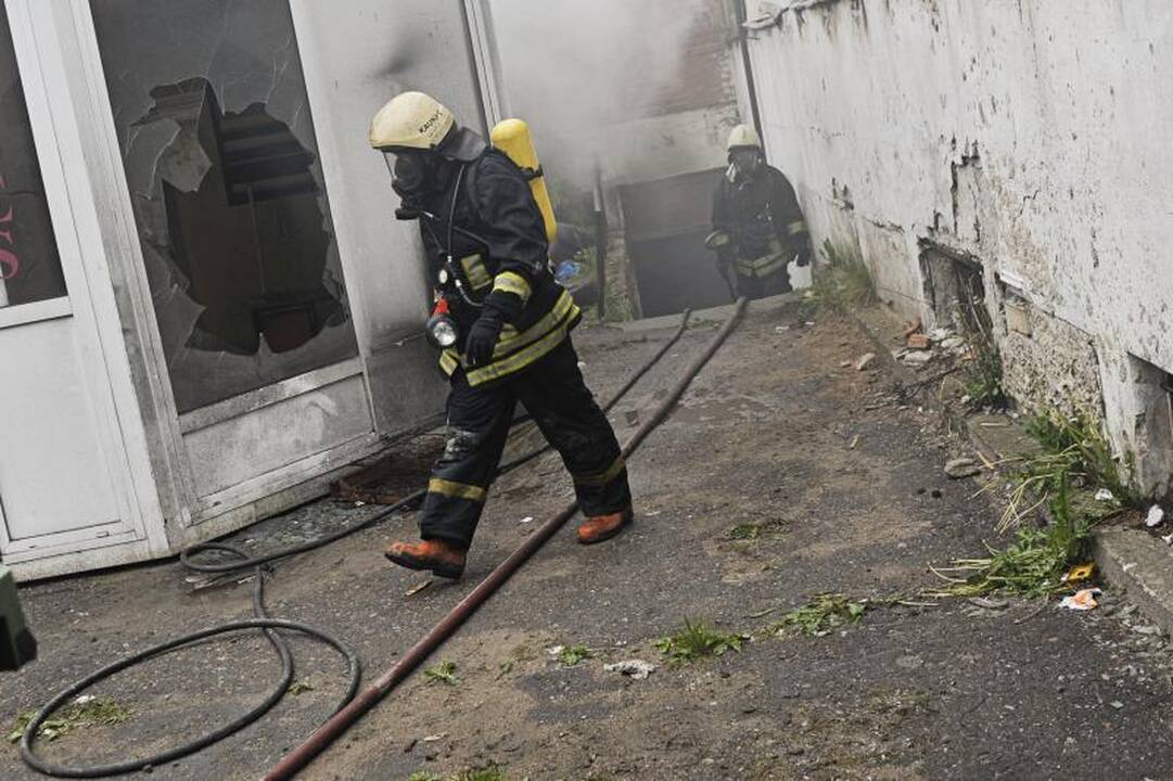 „Girstučio“ komplekse Kaune kilo gaisras, rasti dviejų žmonių lavonai