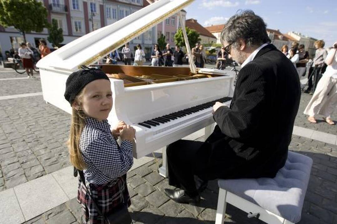 Įžanga į džiazo turą - koncertas po saulėtu dangumi