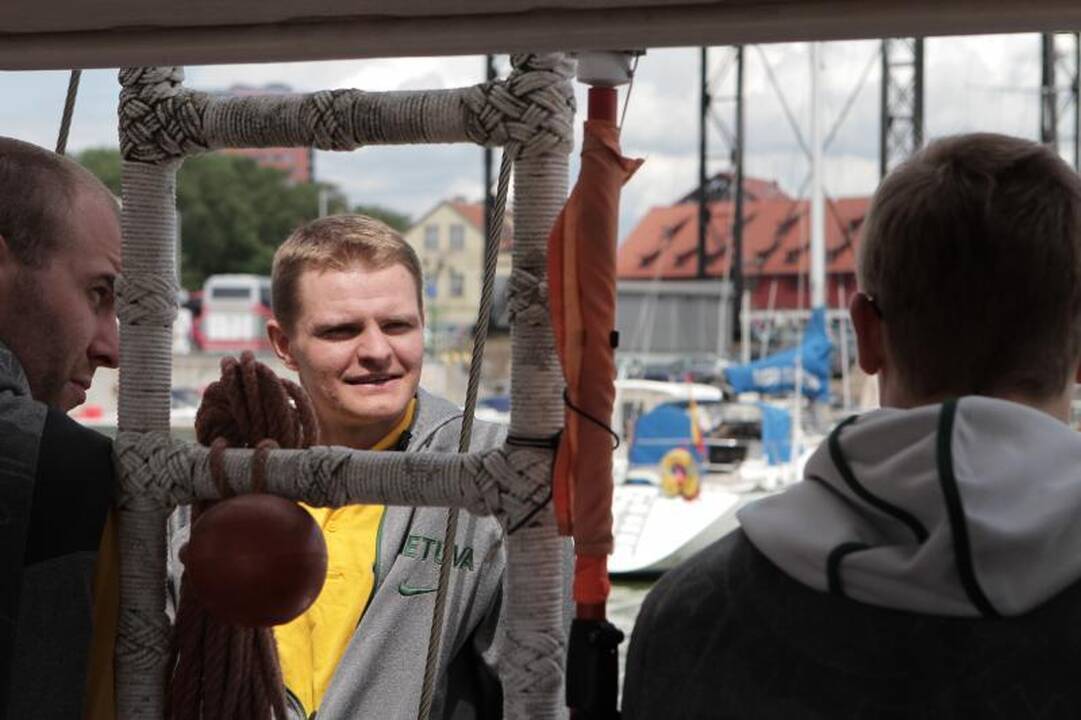 Panevėžys: su atributika, bilietais, „načnykais“, be parkavimo vietų