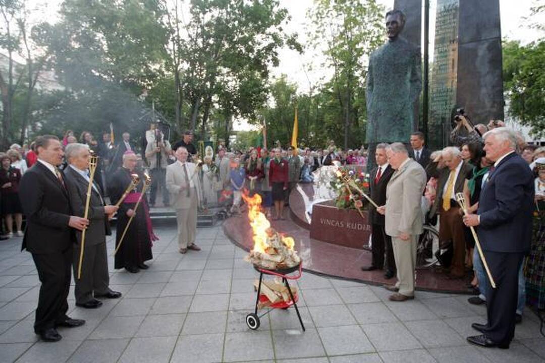 Pasaulyje suskambo Lietuvos himnas (papildyta)