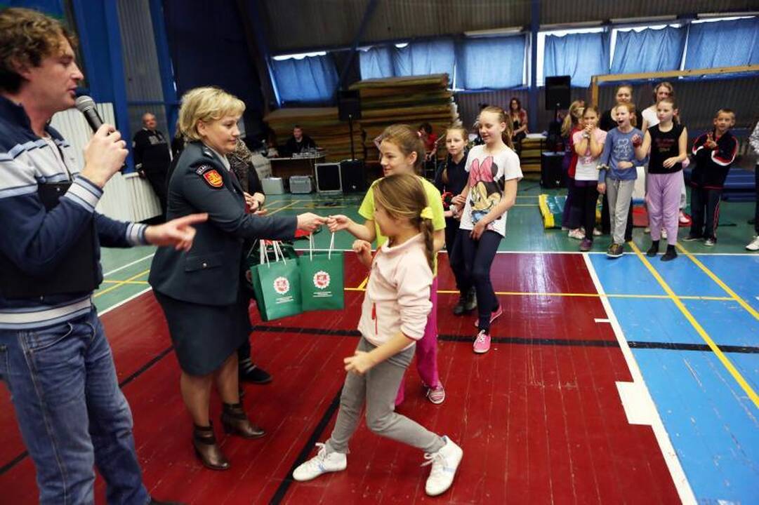 Šeimų šventėje – estefetės kartu su tėčiu ir mama