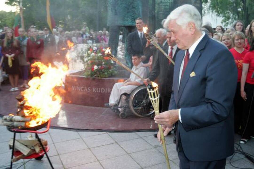 Pasaulyje suskambo Lietuvos himnas (papildyta)
