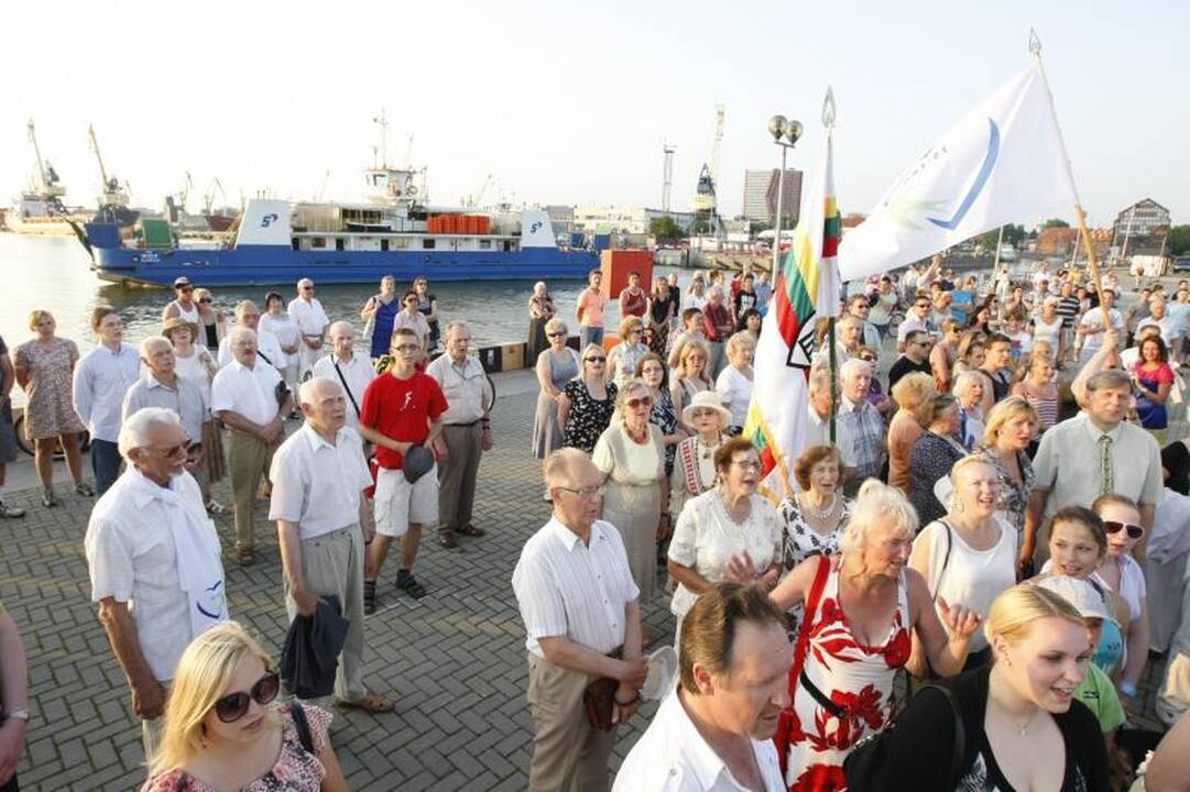 Klaipėdiečius ir miesto svečius suvienijo himnas