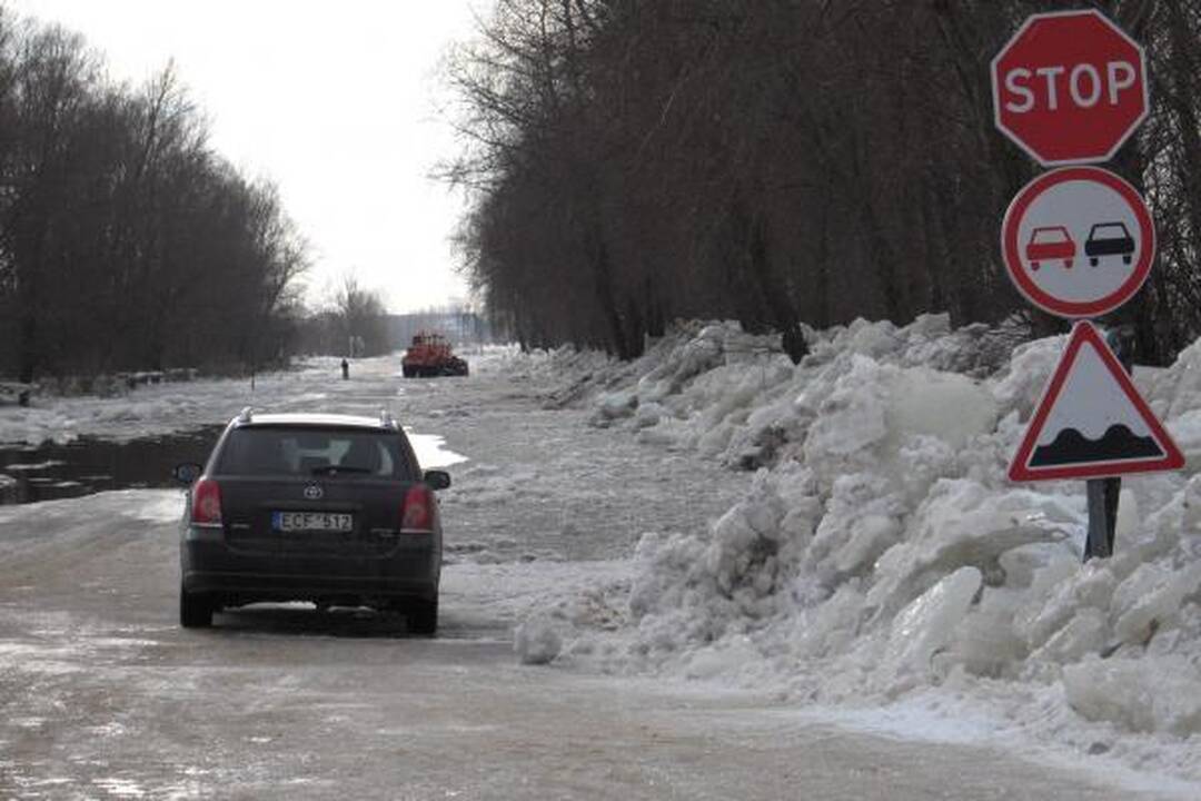 Atnaujintas mašinų judėjimas į Rusnę 