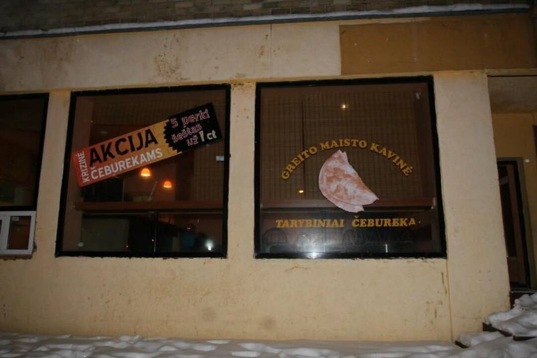 Vilniaus čeburekinę apiplėšę jaunuoliai pagrobė 20 litų