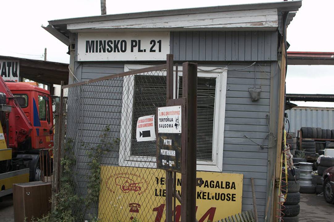Vilniuje įžūliai pagrobtas policijos saugomas automobilis