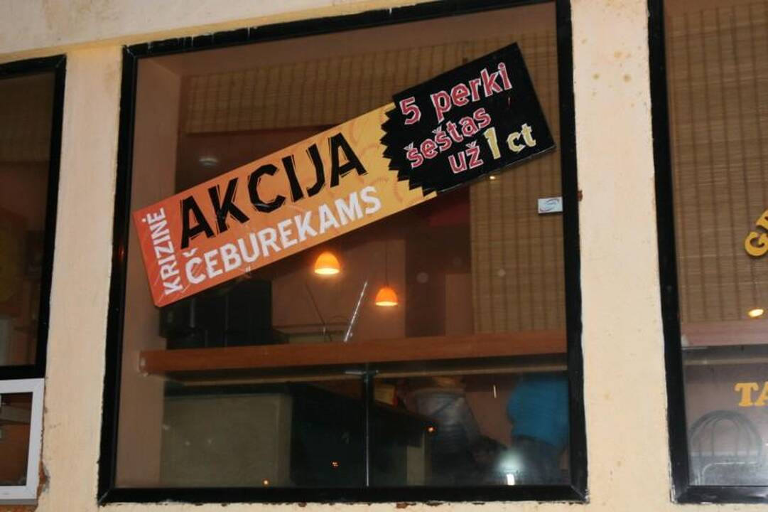 Vilniaus čeburekinę apiplėšę jaunuoliai pagrobė 20 litų