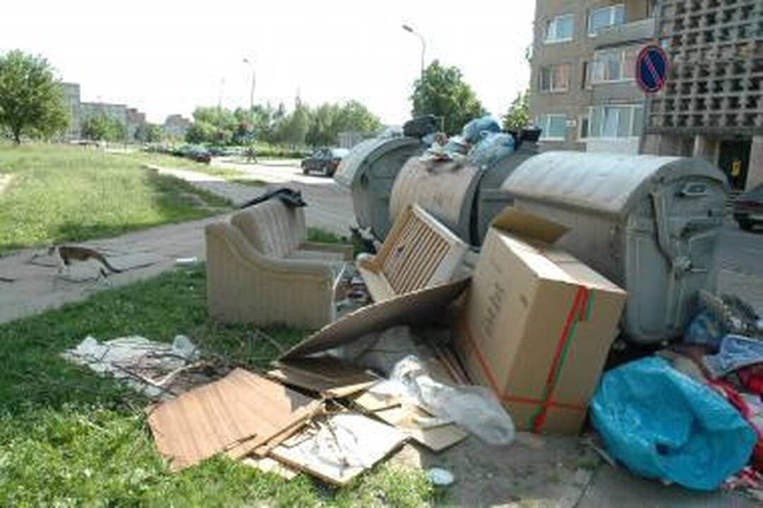 Šiukšlių rinkliavą mokėti reikia ir už tuščią butą