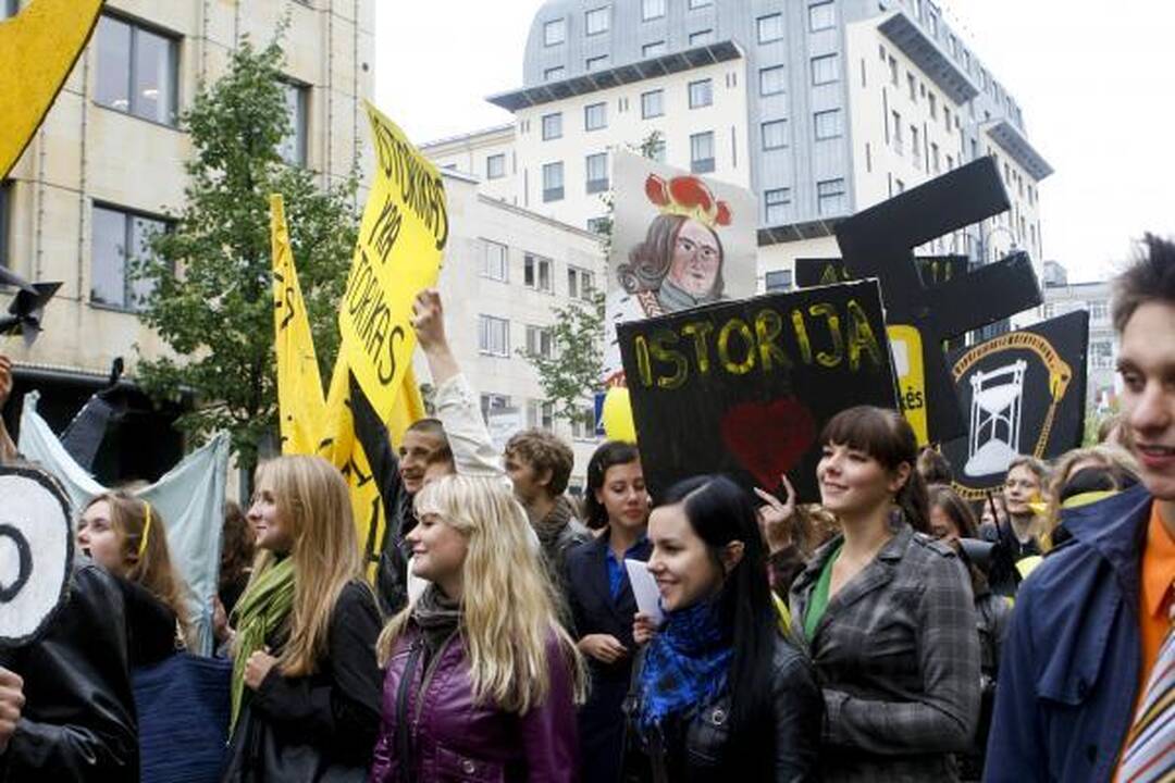 Gedimino prospektą Vilniuje užtvindė studentų eitynės