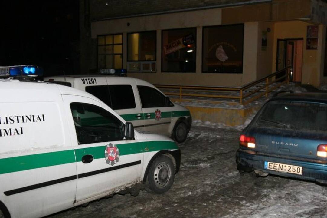 Vilniaus čeburekinę apiplėšę jaunuoliai pagrobė 20 litų