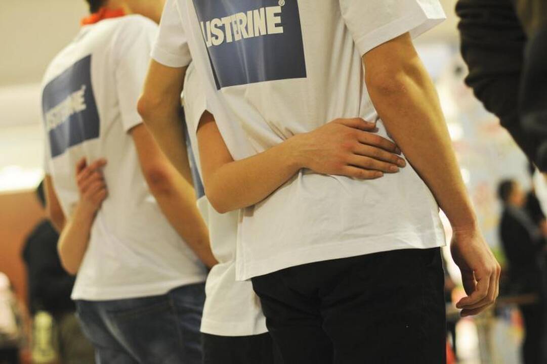 Vilniuje siekiama ilgiausio bučinio rekordo