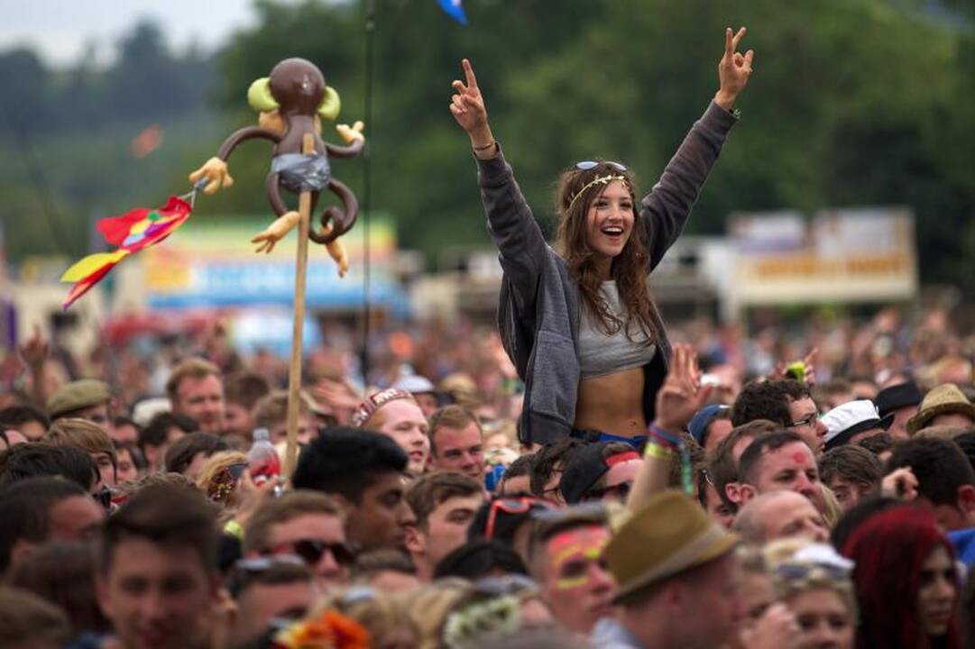 „The Rolling Stones“ gerbėja pagimdė per grupės koncertą
