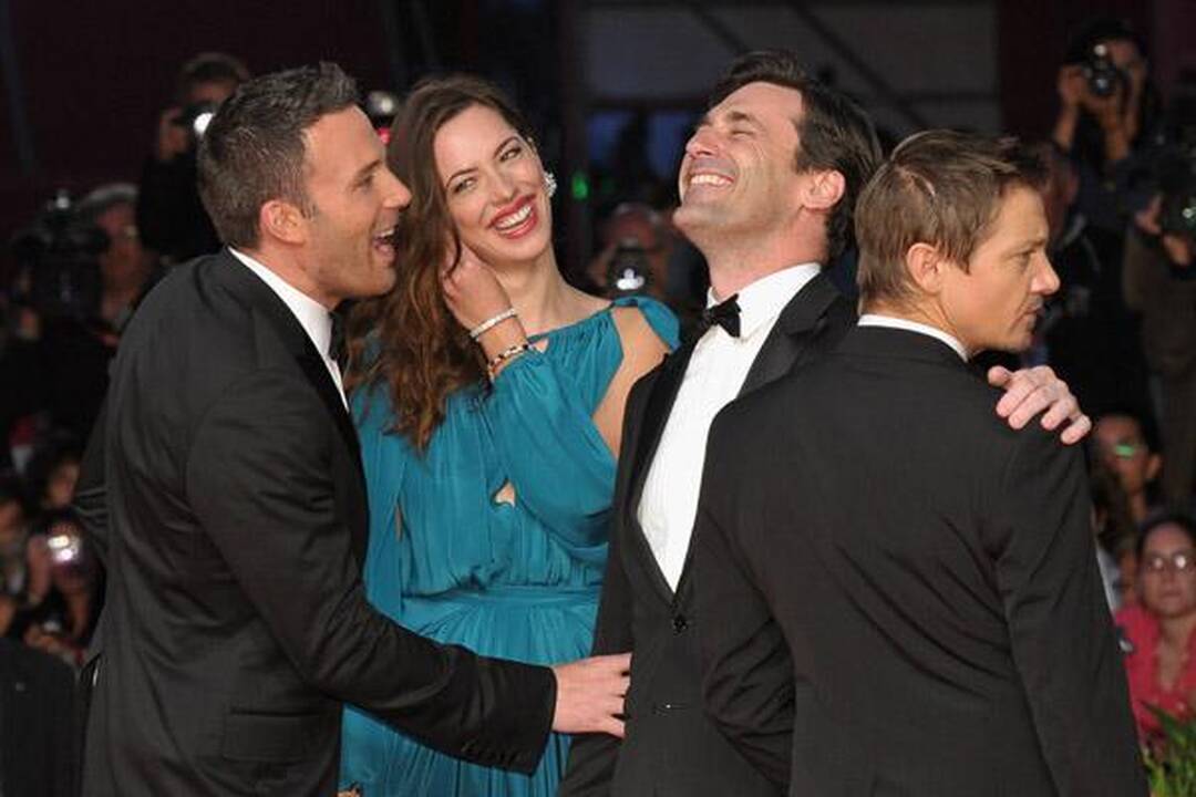 Rebecca Hall: lemtinga aktorė, kuriai po kojomis krinta žymiausi kino kūrėjai