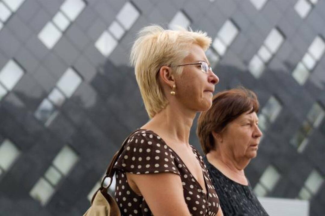 Atvykusi į teismą, N.Venckienė aplankė ir badautojus
