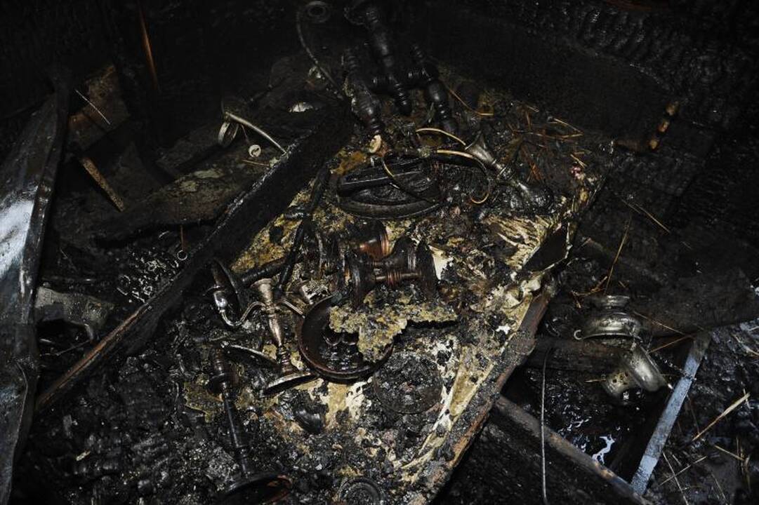 Paštuvos bažnyčios gaisras: gyventojai rauda ir ieško kaltininkų