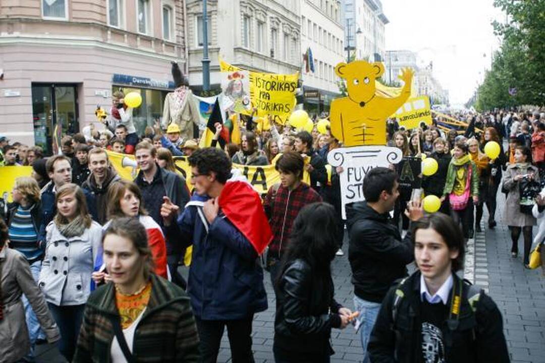 Gedimino prospektą Vilniuje užtvindė studentų eitynės