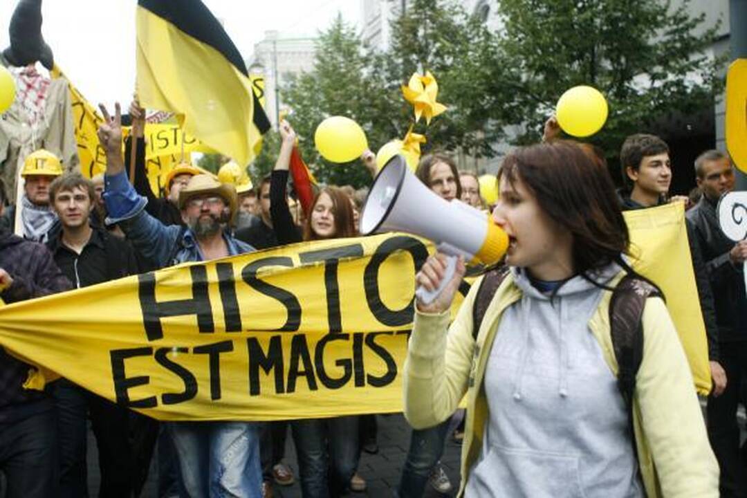 Gedimino prospektą Vilniuje užtvindė studentų eitynės