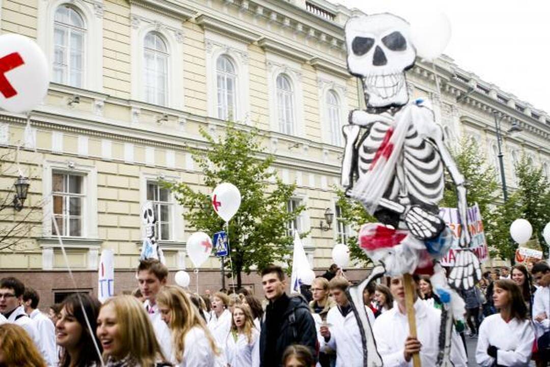 Gedimino prospektą Vilniuje užtvindė studentų eitynės