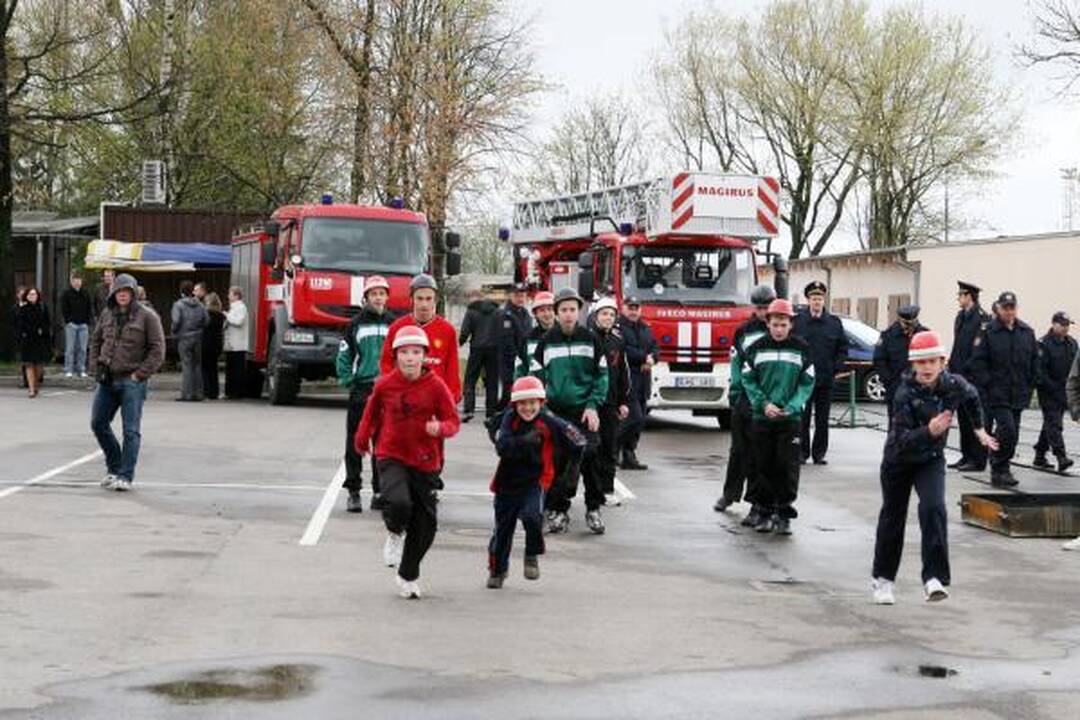 Šv. Florijono dieną Klaipėdos ugniagesiai šventė kukliai