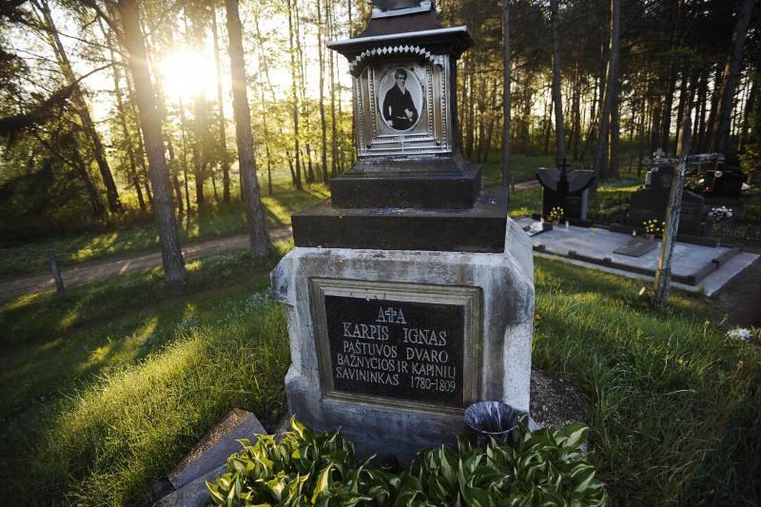 Paštuvos bažnyčios gaisras: gyventojai rauda ir ieško kaltininkų