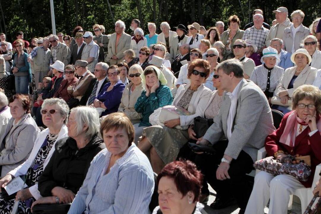 Klaipėdoje vyskupas pašventino onkologijos centro bažnyčią