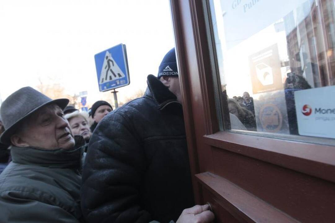 Vilniuje prie buvusio ŪB apgulties nesulaukta