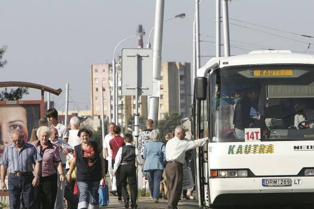 Kaune vėl streikavo dalis troleibusų vairuotojų 
