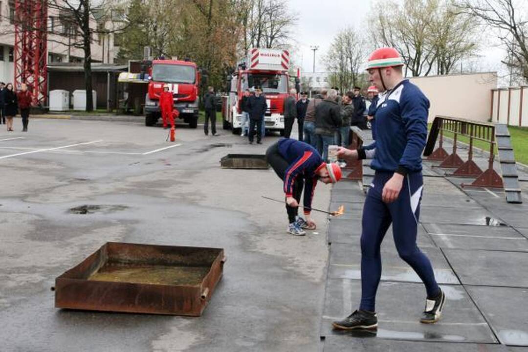 Šv. Florijono dieną Klaipėdos ugniagesiai šventė kukliai