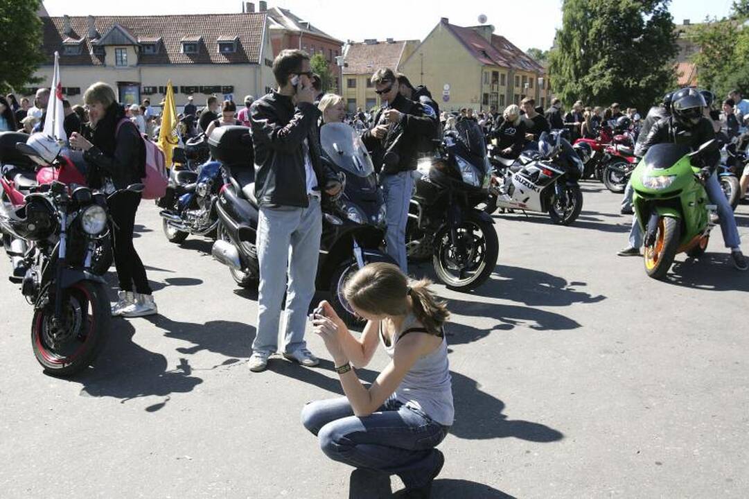 Kauną sudrebino baikerių šventė