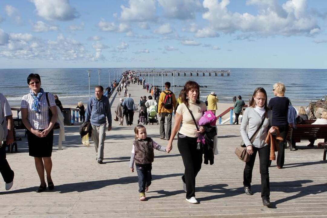 Tūkstančio stalų šventėje poilsiautojų antplūdžio nesulaukta