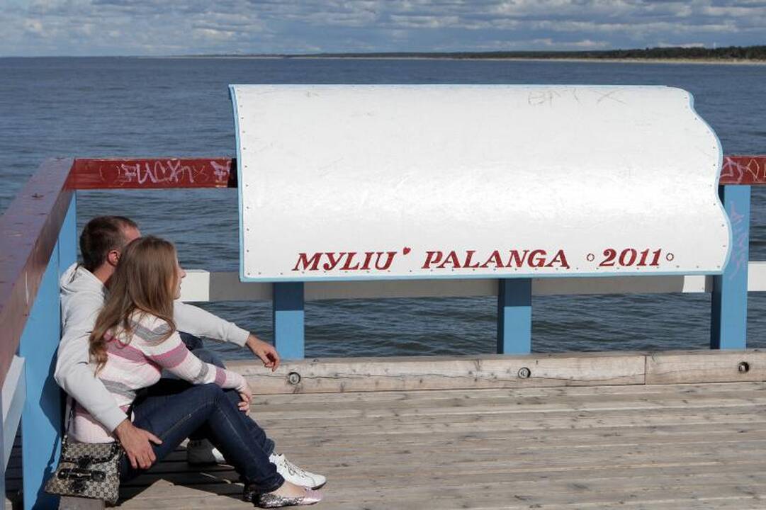 Tūkstančio stalų šventėje poilsiautojų antplūdžio nesulaukta