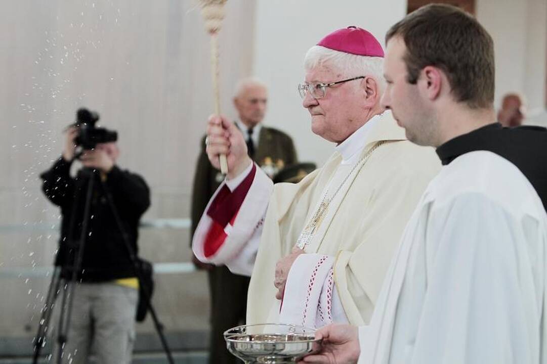 Klaipėdoje vyskupas pašventino onkologijos centro bažnyčią