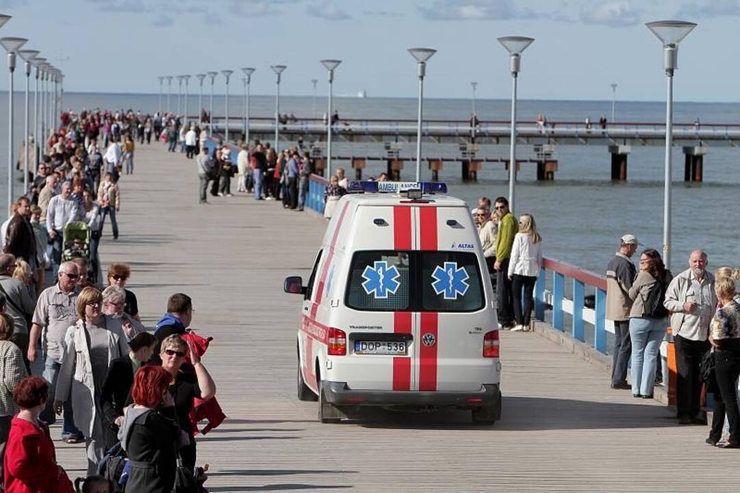 Tūkstančio stalų šventėje poilsiautojų antplūdžio nesulaukta