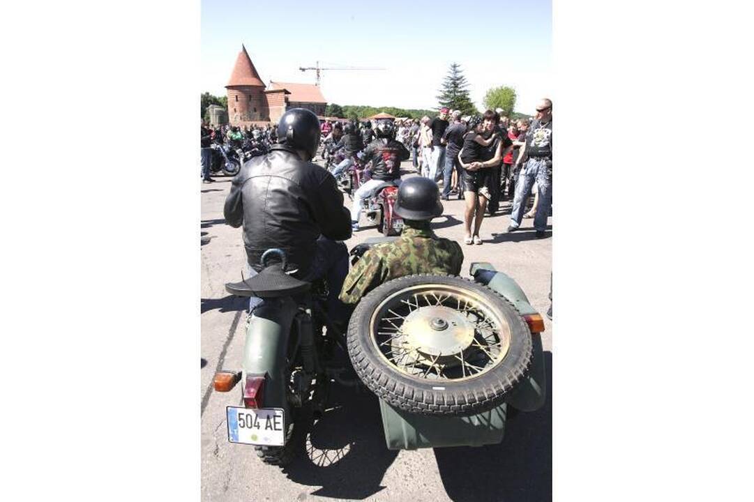 Kauną sudrebino baikerių šventė