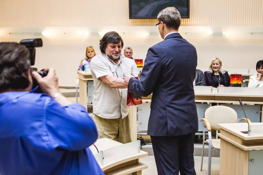 Dovana aktyviausiems kauniečiams – miesto vėliavos