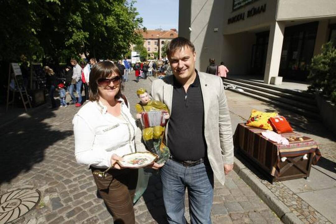 „Blusų turguje“ netrūko nei prekybininkų, nei pirkėjų 
