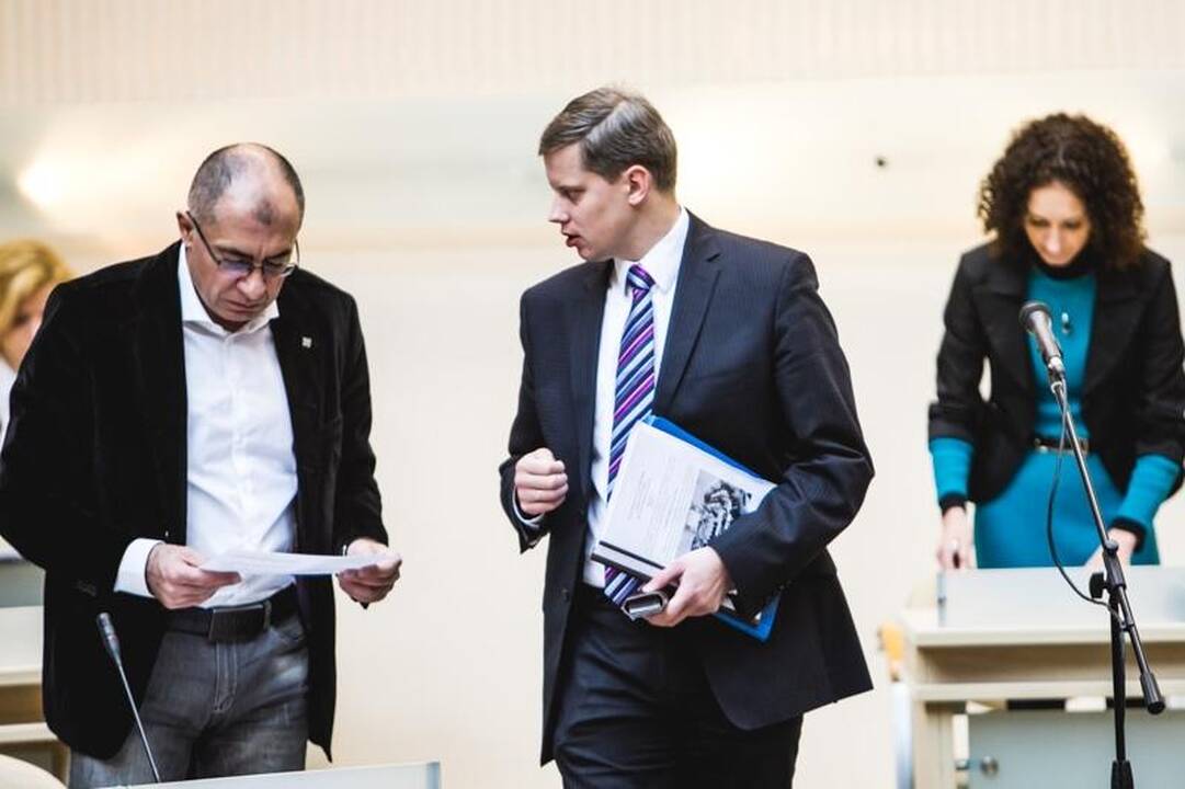 Kauno miesto taryboje prisiekė I. Matijošaitienę pakeitęs B. Želvys