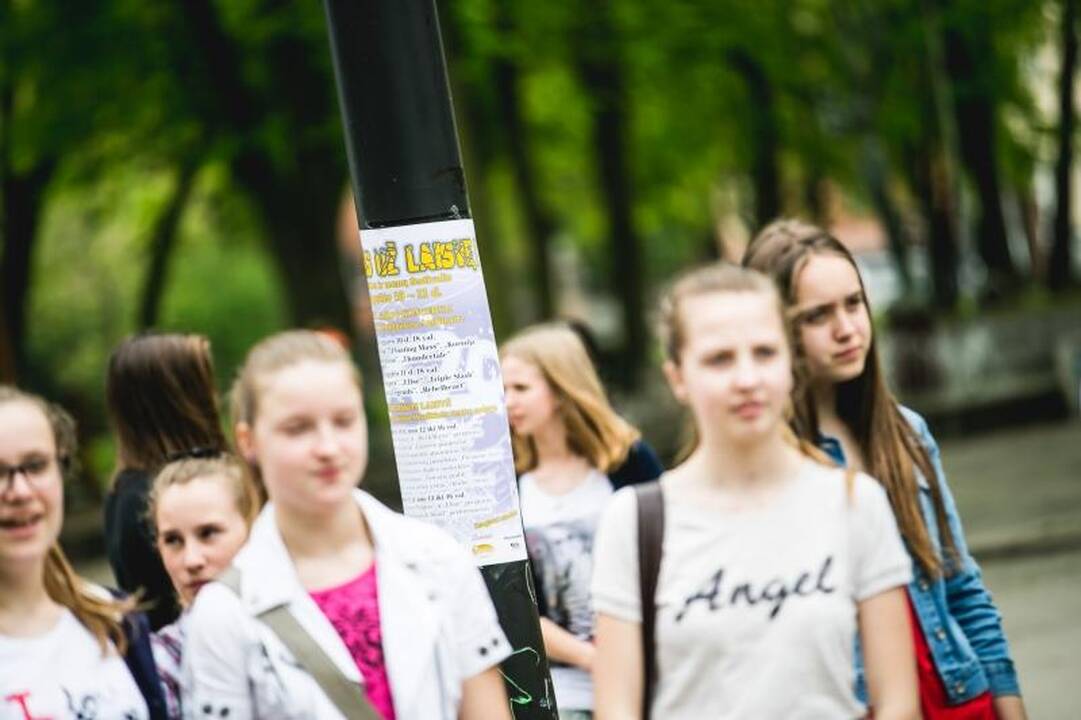 R. Kalantos žūties metinės: skambant roko muzikai vaikai piešė laisvę