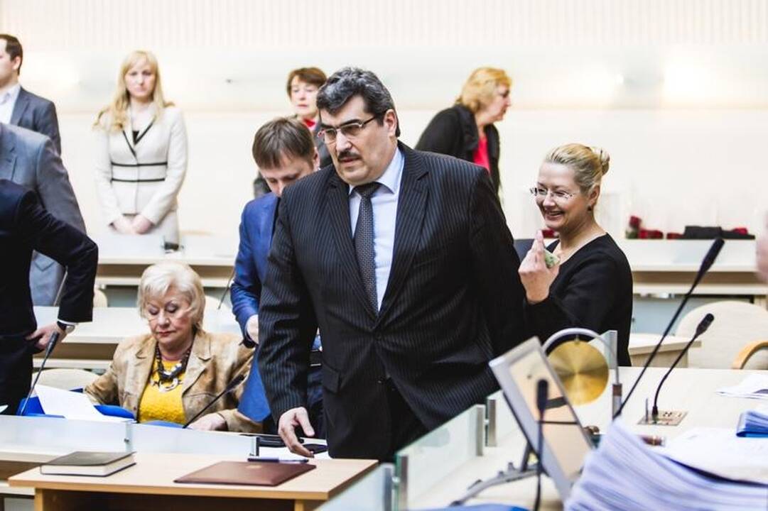 Kauno miesto taryboje prisiekė I. Matijošaitienę pakeitęs B. Želvys