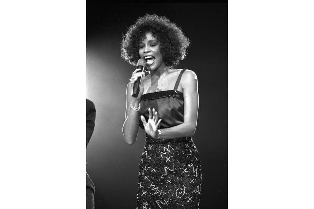 Po Whitney Houston mirties jos muzikos pardavimai išaugo