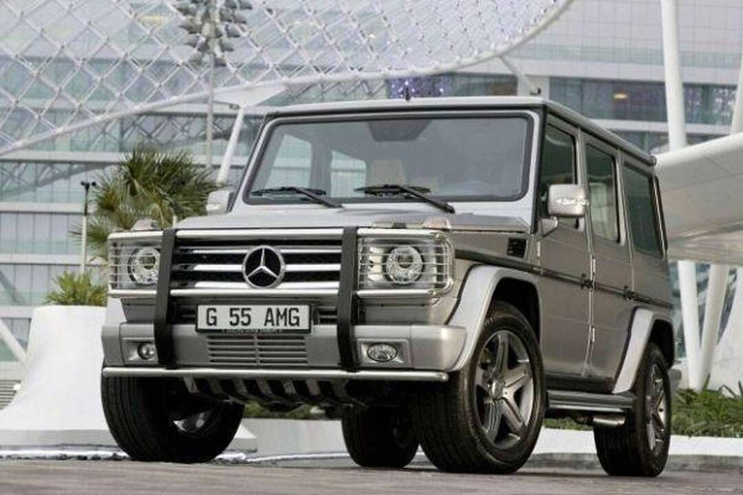 Į Dubajų - du prabangūs „Mercedes“ 