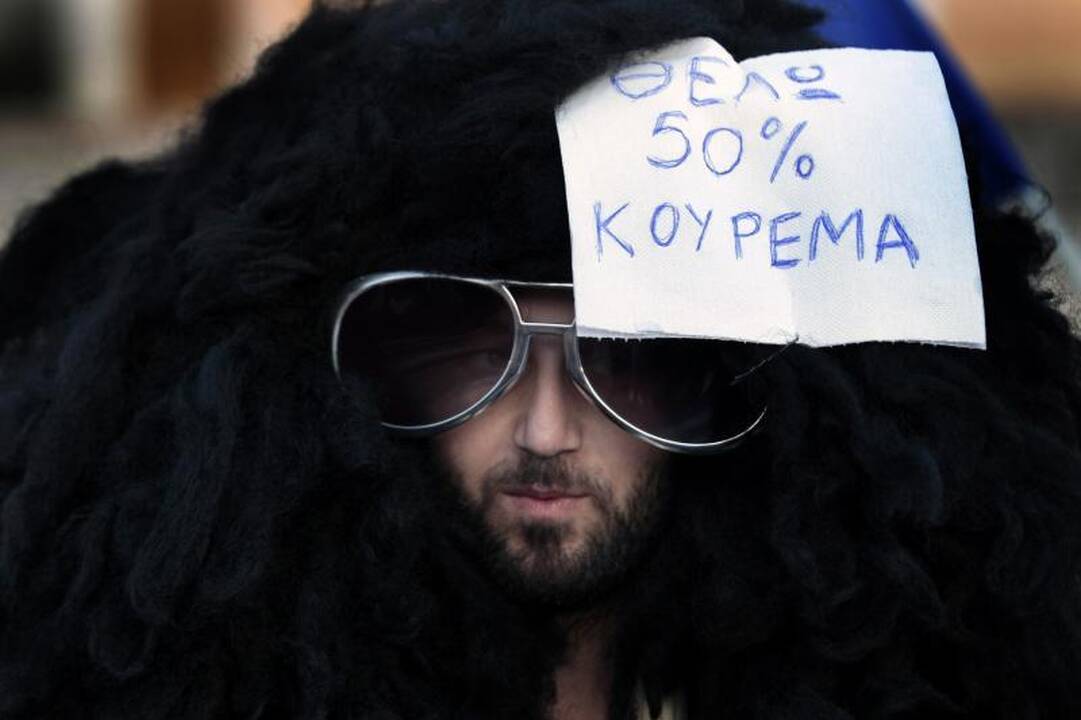 Euro zonos finansų vadovų susitikimo išvakarėse - protestai Graikijoje