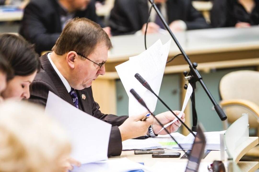 Kauno miesto taryboje prisiekė I. Matijošaitienę pakeitęs B. Želvys
