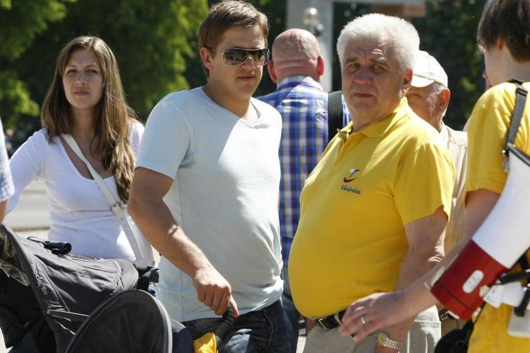 Politikai šventė laisvę nuo mokesčių