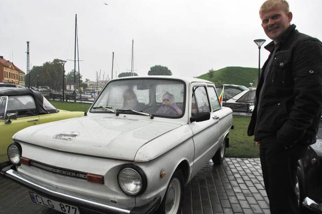 Senoviniai automobiliai Klaipėdoje palydėjo vasarą