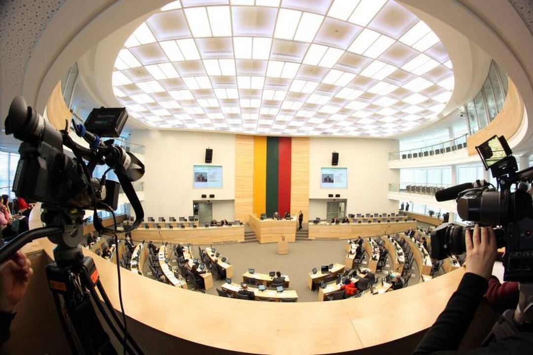 Parlamentarai užsimojo padvigubinti sau skiriamas išlaidas 