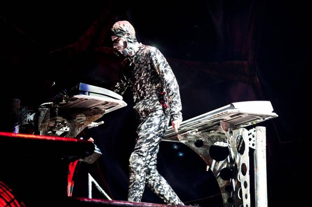 „Rammstein“ sugrįžo su dar galingesniu užtaisu 