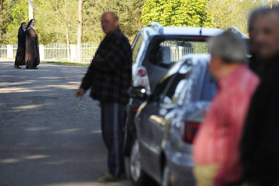 Paštuvos bažnyčios gaisras: gyventojai rauda ir ieško kaltininkų